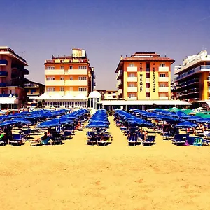 Vidi Miramare & Delfino Szálloda Lido di Jesolo